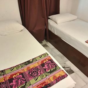 OYO 90273 Mz Hotel